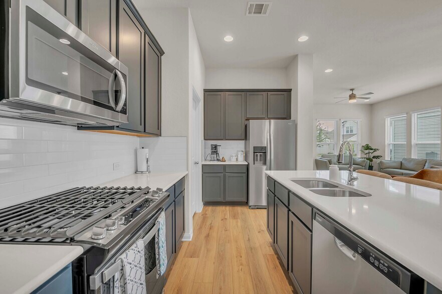 Building Photo - 8616 Torrita Dr