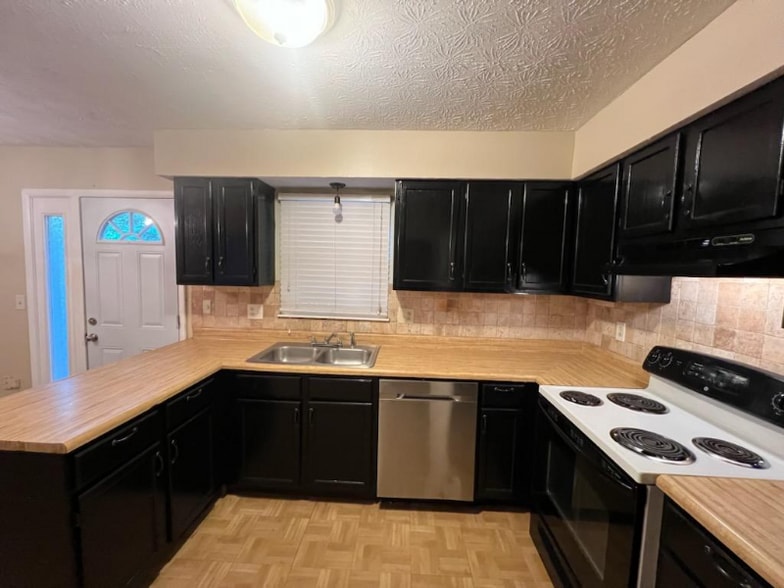 Building Photo - 3728 Meadow Rue Ln