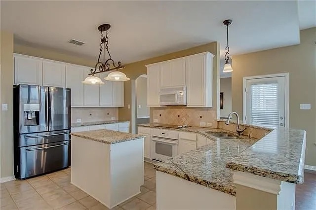 Kitchen - 2929 Aurora Mist Dr