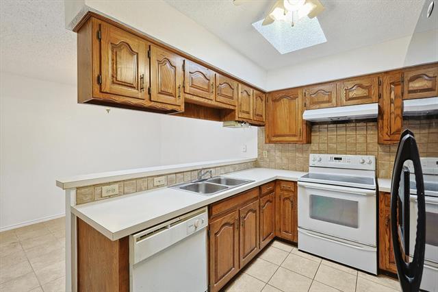 Building Photo - 5137 Shoregate Dr