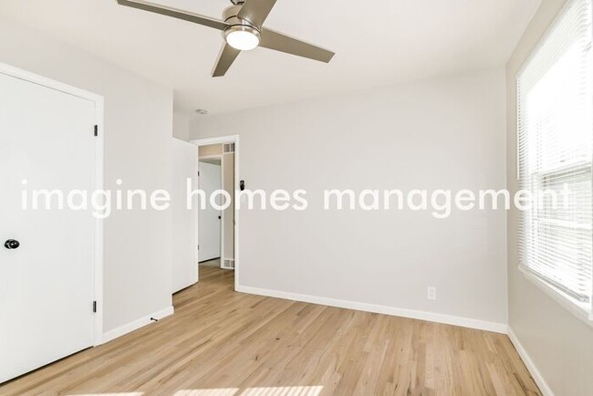 Building Photo - 307 Essen Ln