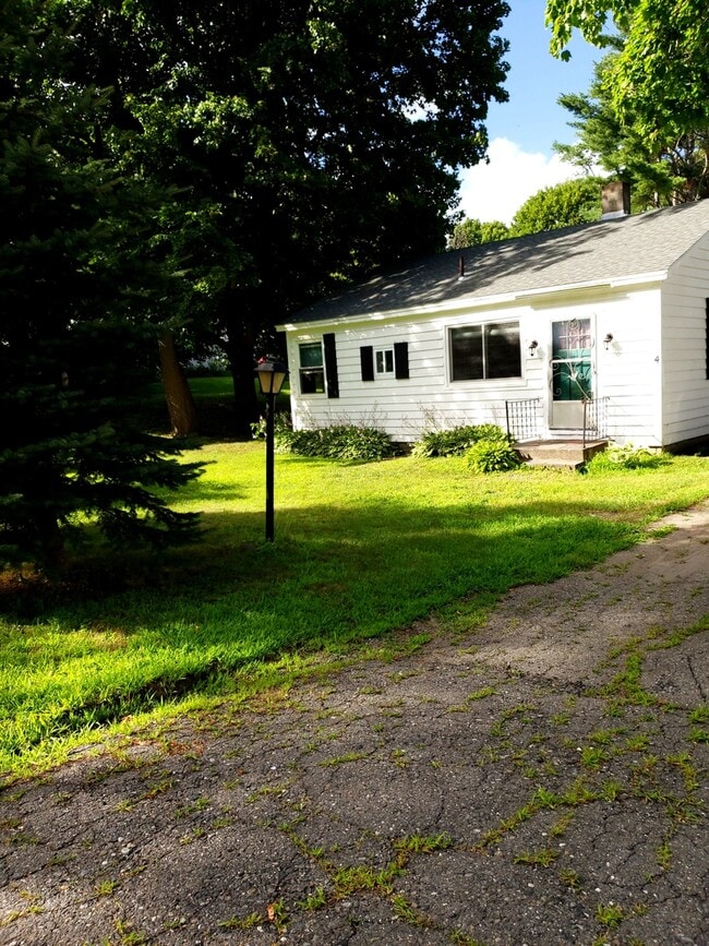 Primary Photo - Quite house in quiet neighborhood. Corner Lot