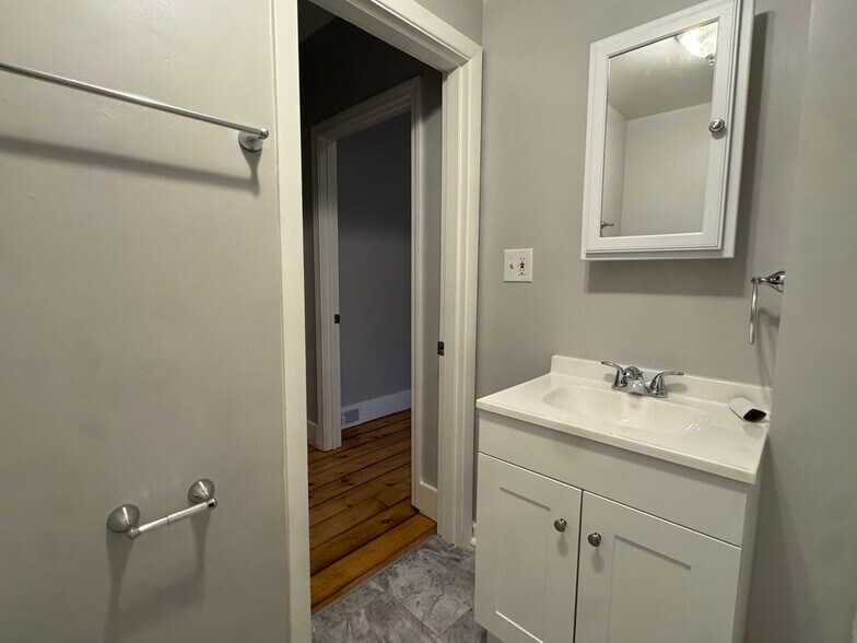 Building Photo - 58 Division St