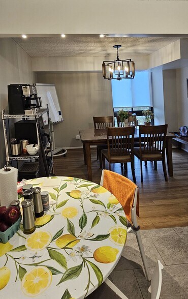 Building Photo - 2300 Pimmit Dr