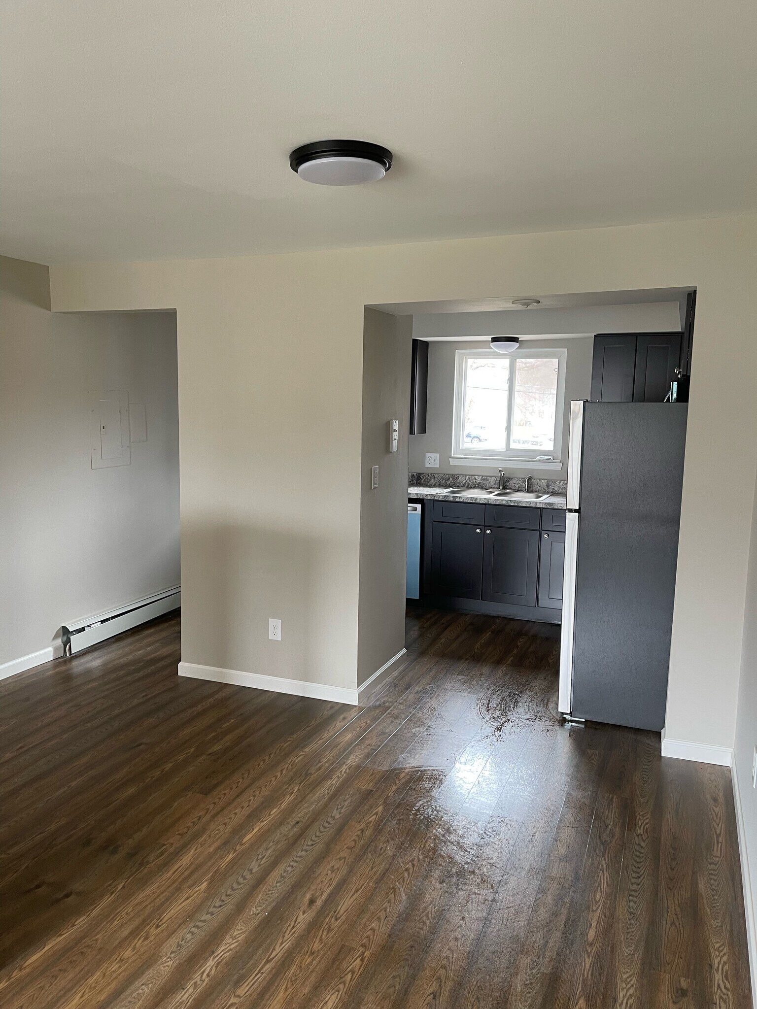 Building Photo - 45860 Cass Ave