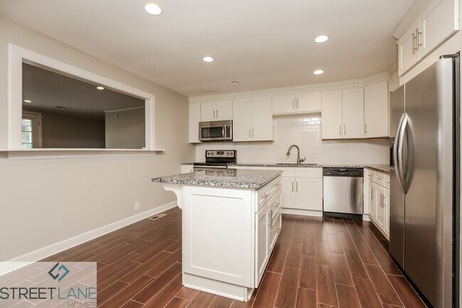 Building Photo - Charming 3 Bedroom in Nashville!