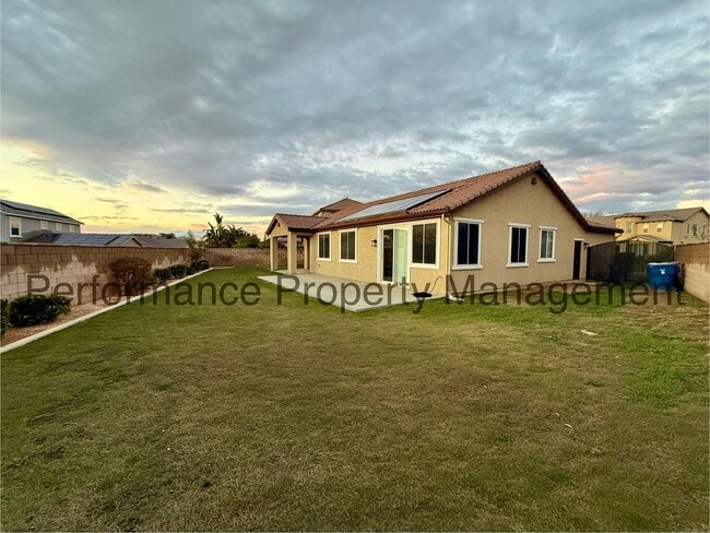 Building Photo - Stunning 3 Bed/2 Bath Gated Home w/ RBP & ...