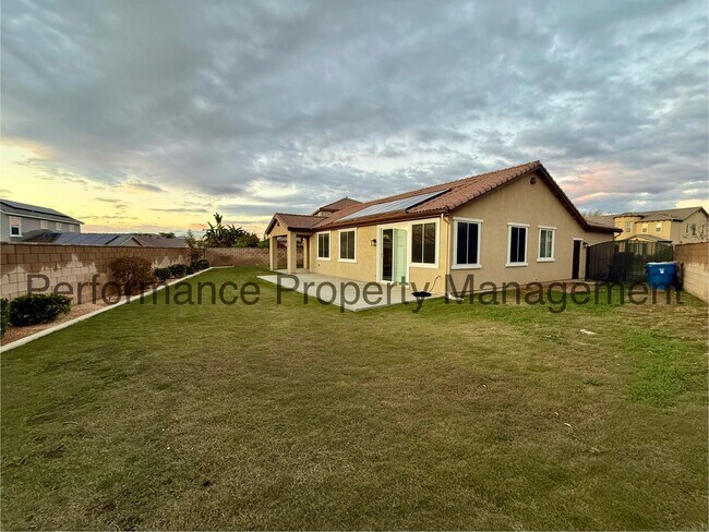 Building Photo - Stunning 3 Bed/2 Bath Gated Home w/ RBP & $0 Deposit Option