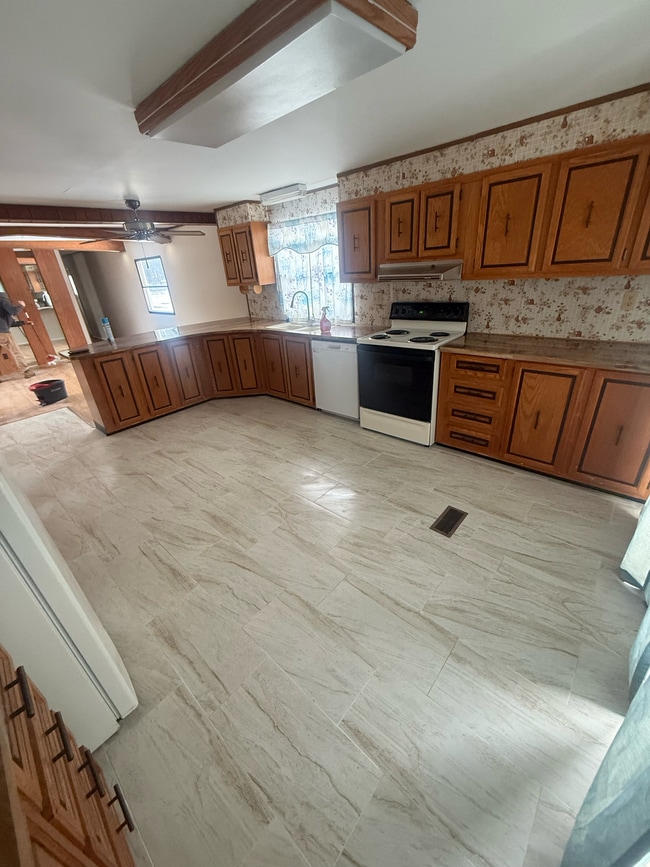 Building Photo - 14 Clifton Manor Dr