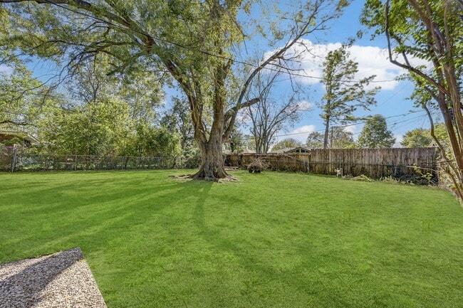 Building Photo - 5405 Nina Lee Ln