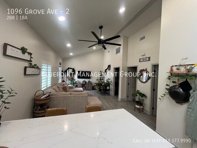 Building Photo - 1096 Grove Ave