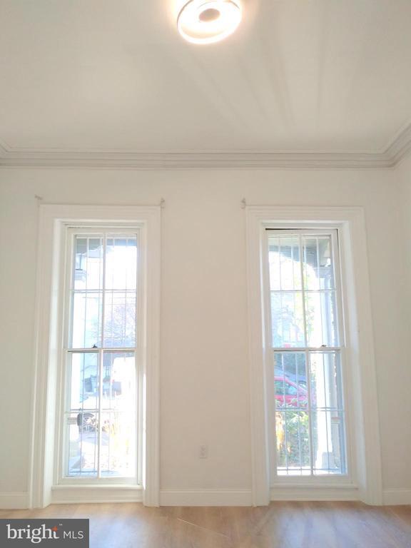 Building Photo - 317 N 33rd St