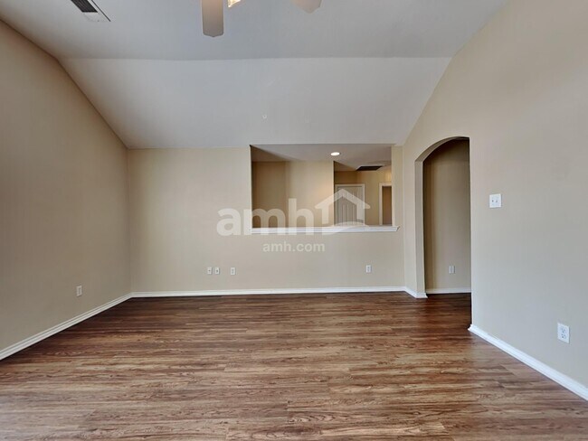 Building Photo - 2673 Silver Hill Dr