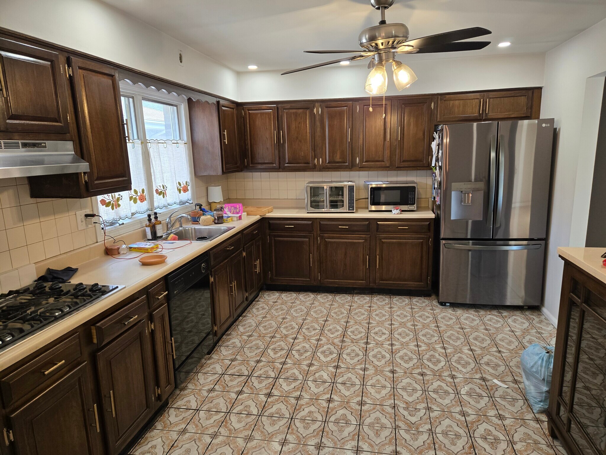Kitchen - 401 2nd St