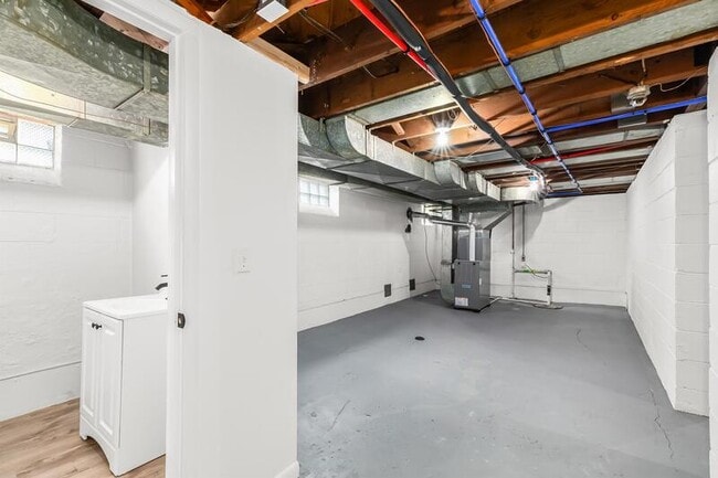 Building Photo - 24050 Blackstone St
