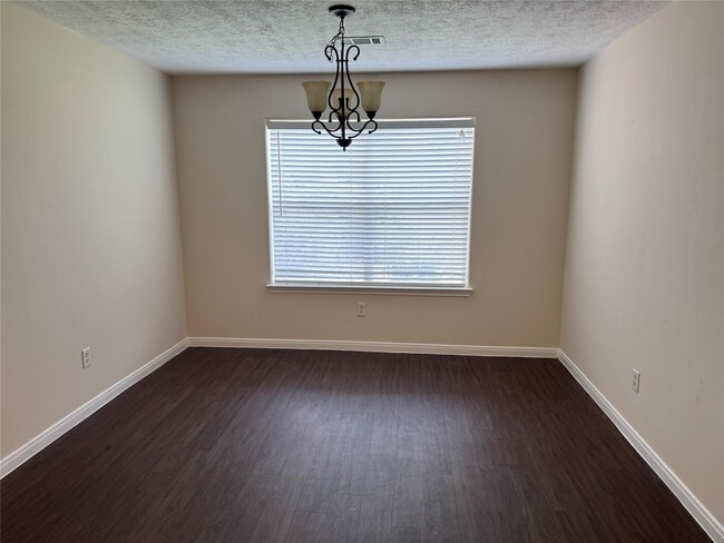 Building Photo - 16310 Long Valley Ct