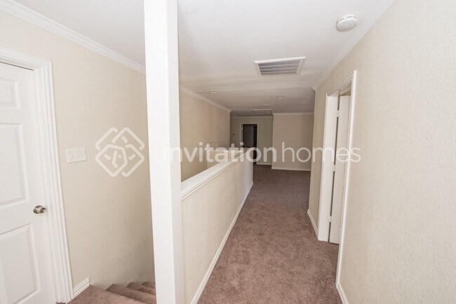 Building Photo - 209 King Trail