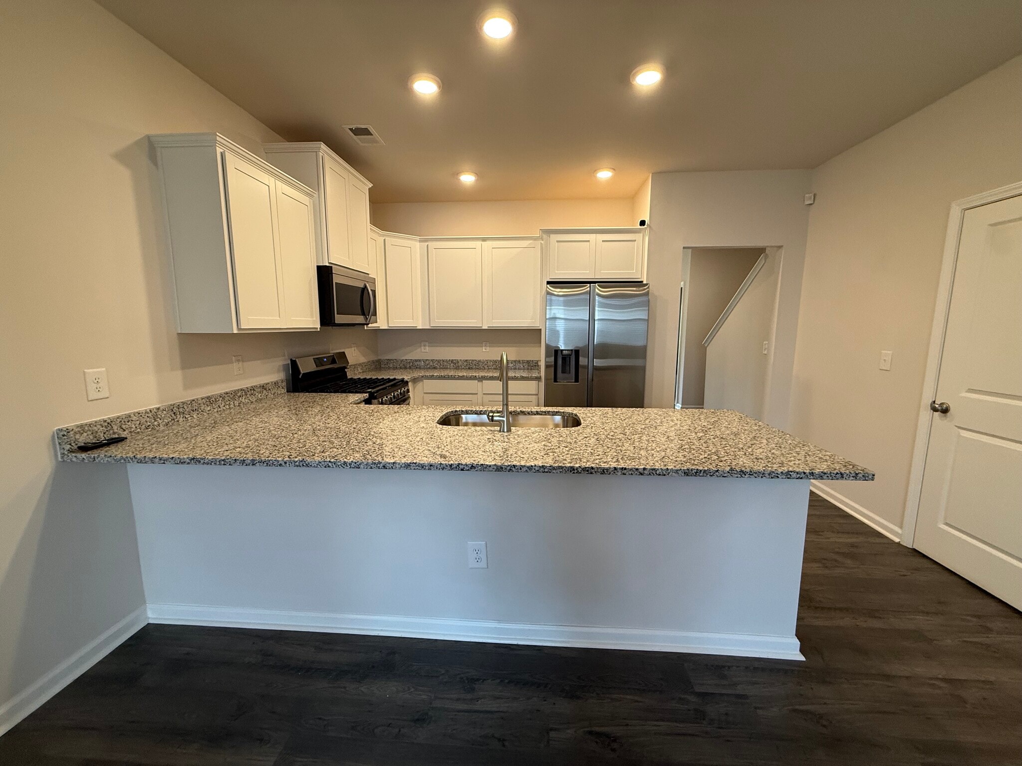 Building Photo - 374 Highline Trl