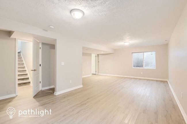 Building Photo - 846 E 900 N