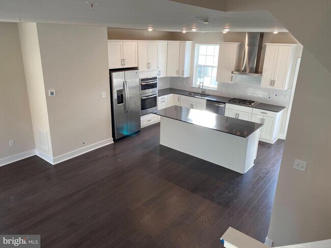 Building Photo - 232 Red Leaf Ln