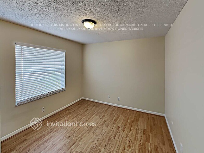 Building Photo - 10769 Oak Lake Way