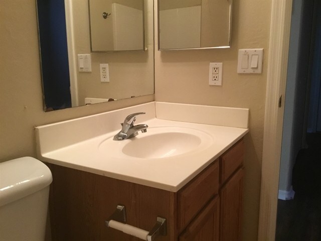 Building Photo - 11170 W Almeria Rd