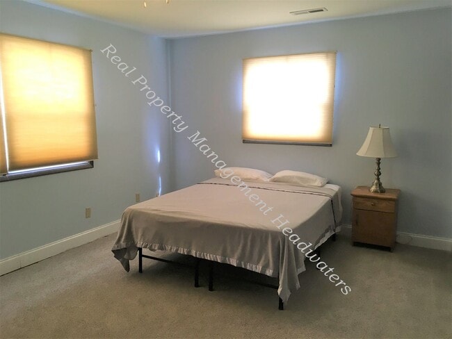 Building Photo - 1450 Charlie Russell Dr