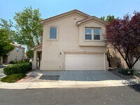 Building Photo - 3 Bedroom Home Available In Gated Communit...