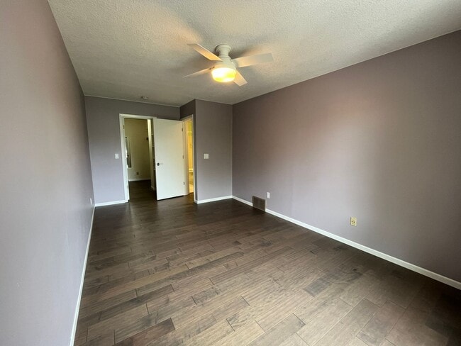 Building Photo - 2257 Oregon Ct