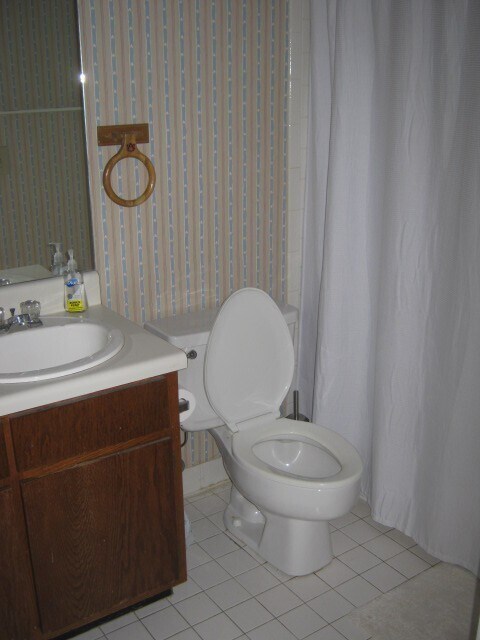 Building Photo - Lakewood Commons