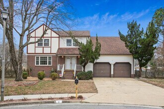 Building Photo - 5BR Back River Views | 2-Car Garage | Cul-de-Sac | Hampton VA