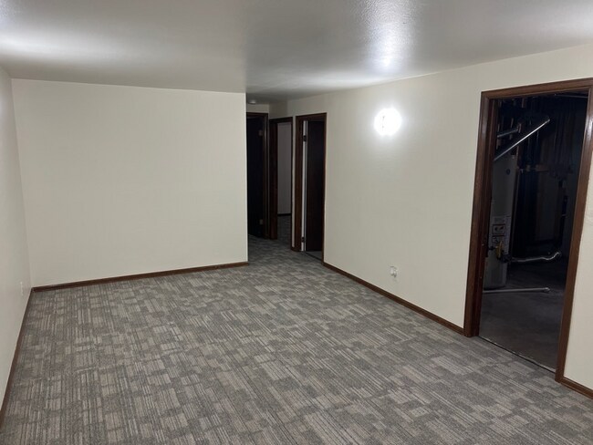 Building Photo - Spacious and Charming Lakewood Home with HUGE yard!