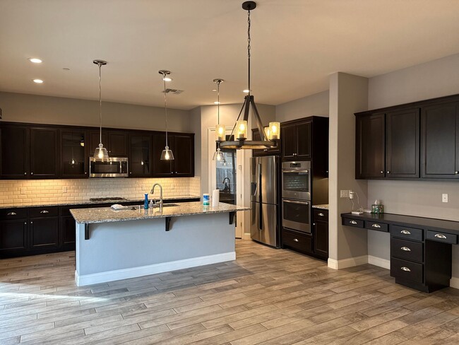 Building Photo - 4 Bed 3 Bath $75k in Upgrades!!!!