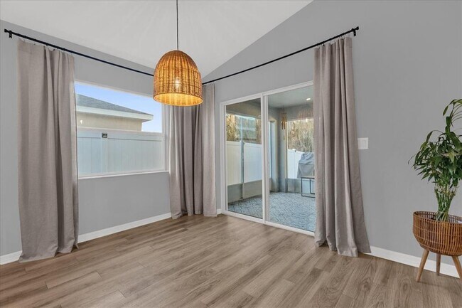 Building Photo - 955 Pearly Ridge Ln