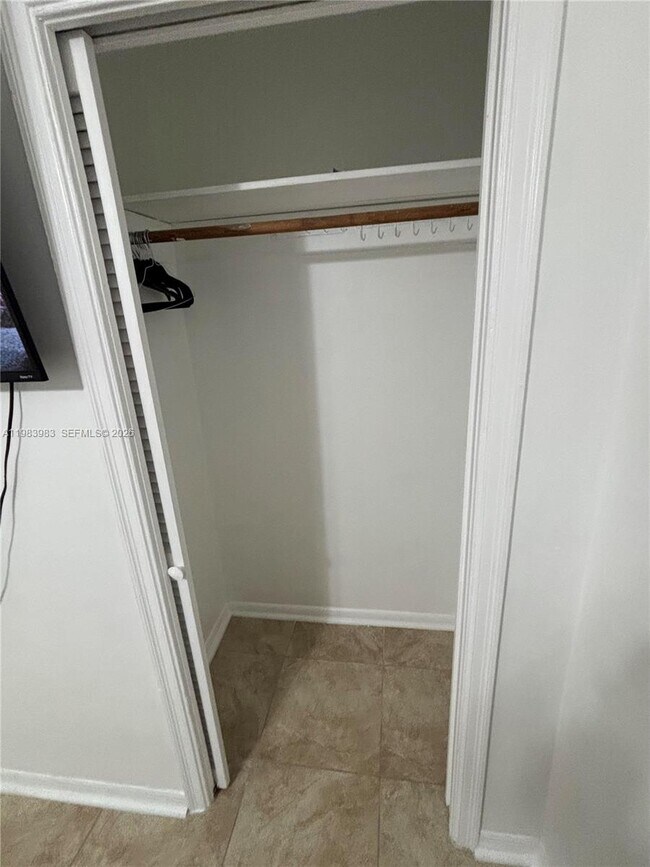 Building Photo - 6102 SW 58th St