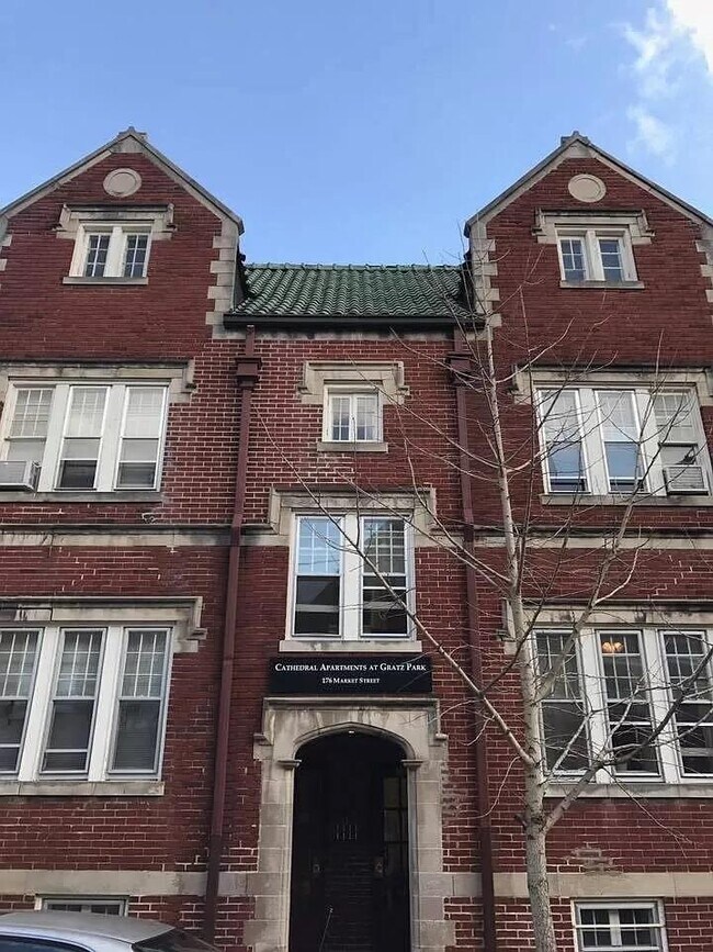 Primary Photo - 176 Market St