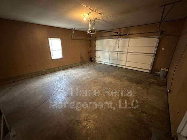 Building Photo - 8306 Sni a Bar Rd