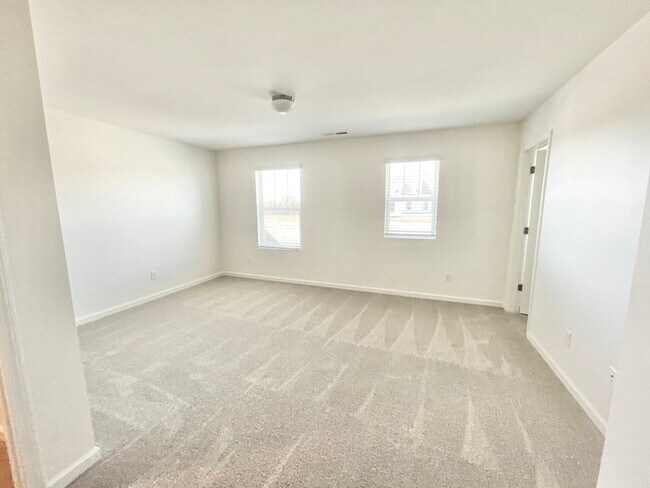 Building Photo - 1350 Eagle Claw Dr