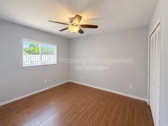 Building Photo - 1309 SE 37th Terrace
