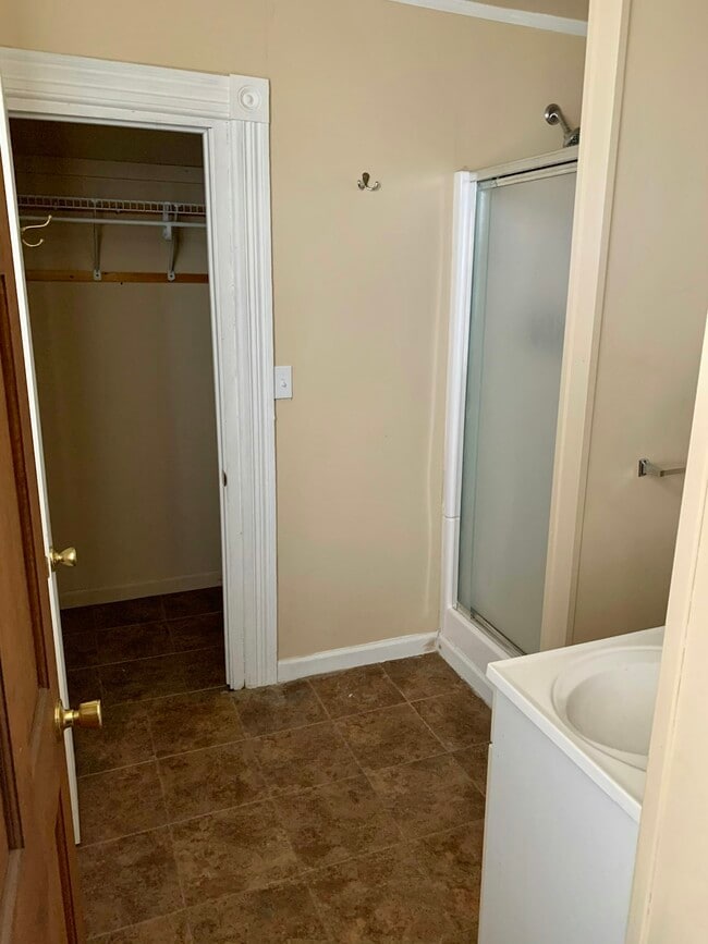 Building Photo - 43 Southbound Gratiot Ave