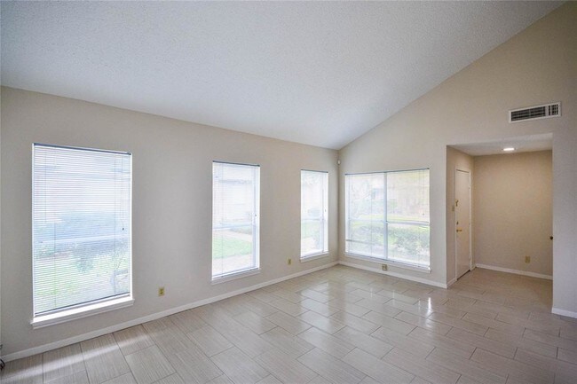 Building Photo - 9262 Westwood Village Dr