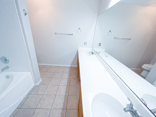 Building Photo - 2053 Quarry Ridge St