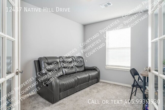 Building Photo - 12437 Native Hill Dr