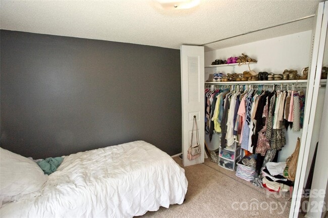 Building Photo - 1635 Van Dyke Dr