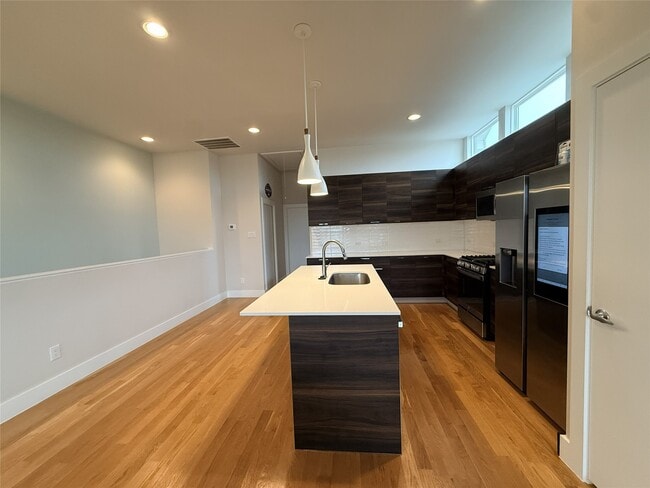 Building Photo - 4618 Nichols St