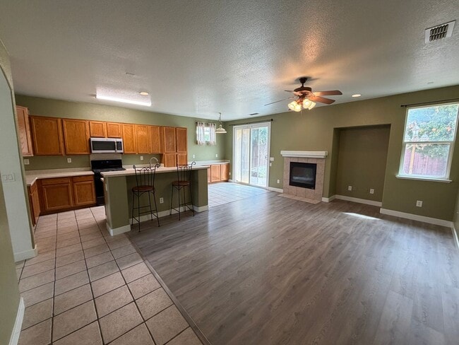 Building Photo - 8660 Banton Cir