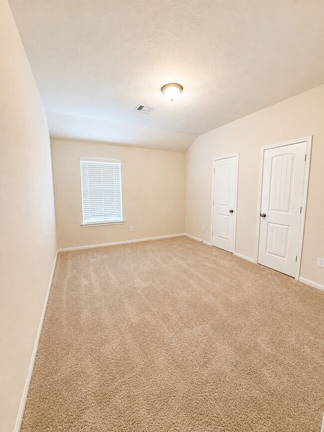 Building Photo - 24907 Diamond Ranch Dr