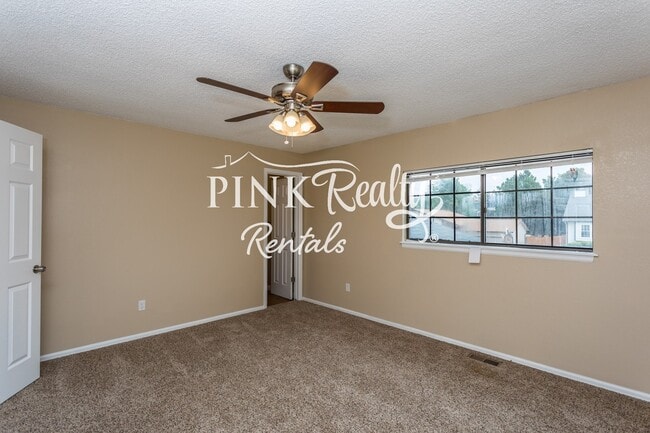 Building Photo - 8274 Caravel Dr