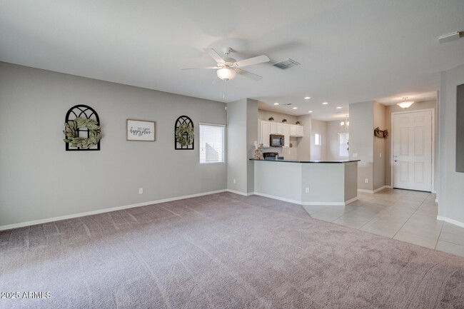 Building Photo - 42027 N Wollemi St