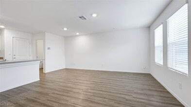 Building Photo - 3716 Celesta Vis Ave
